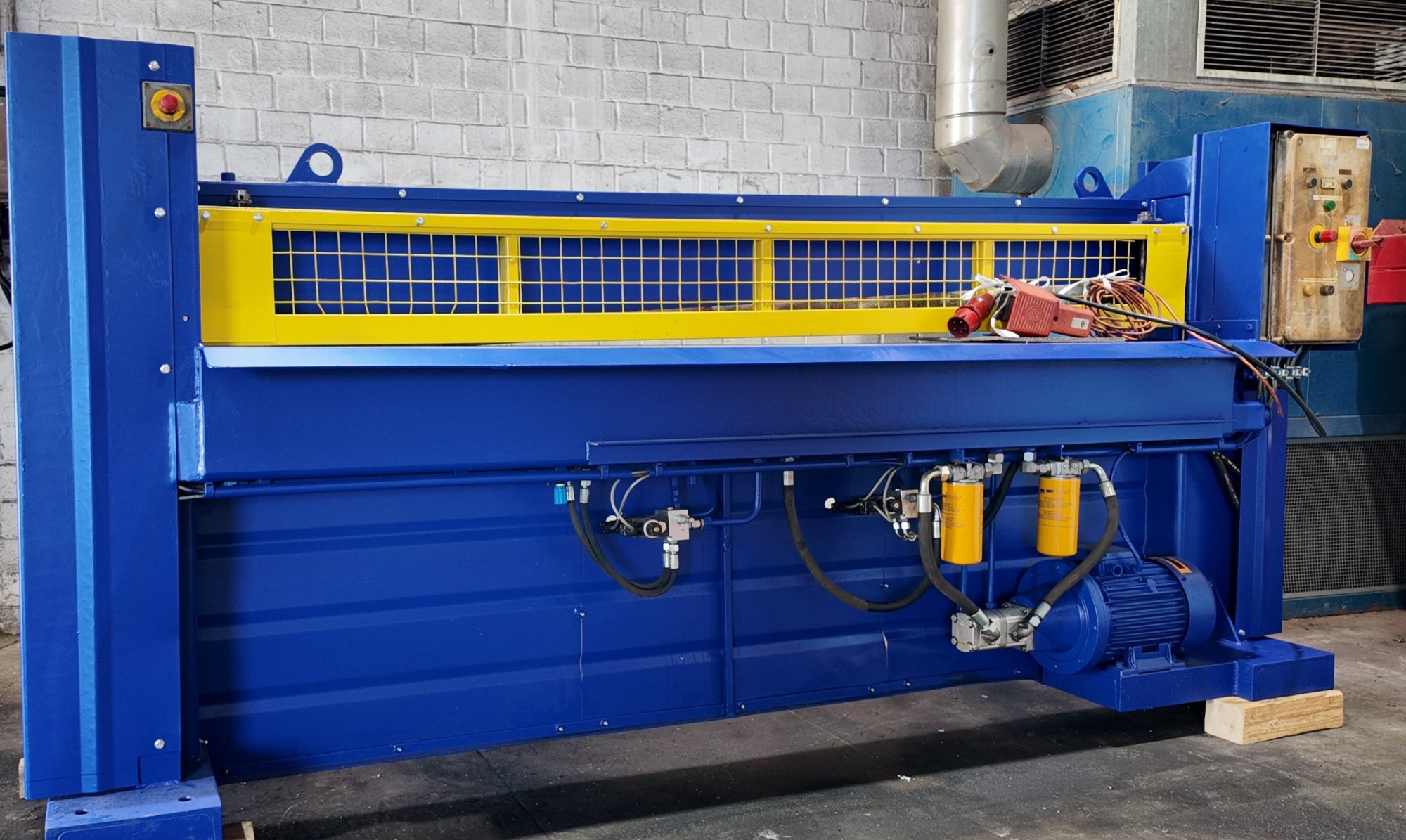 Hambi Mesh Shear Gigant 2500 – Gesamtansicht