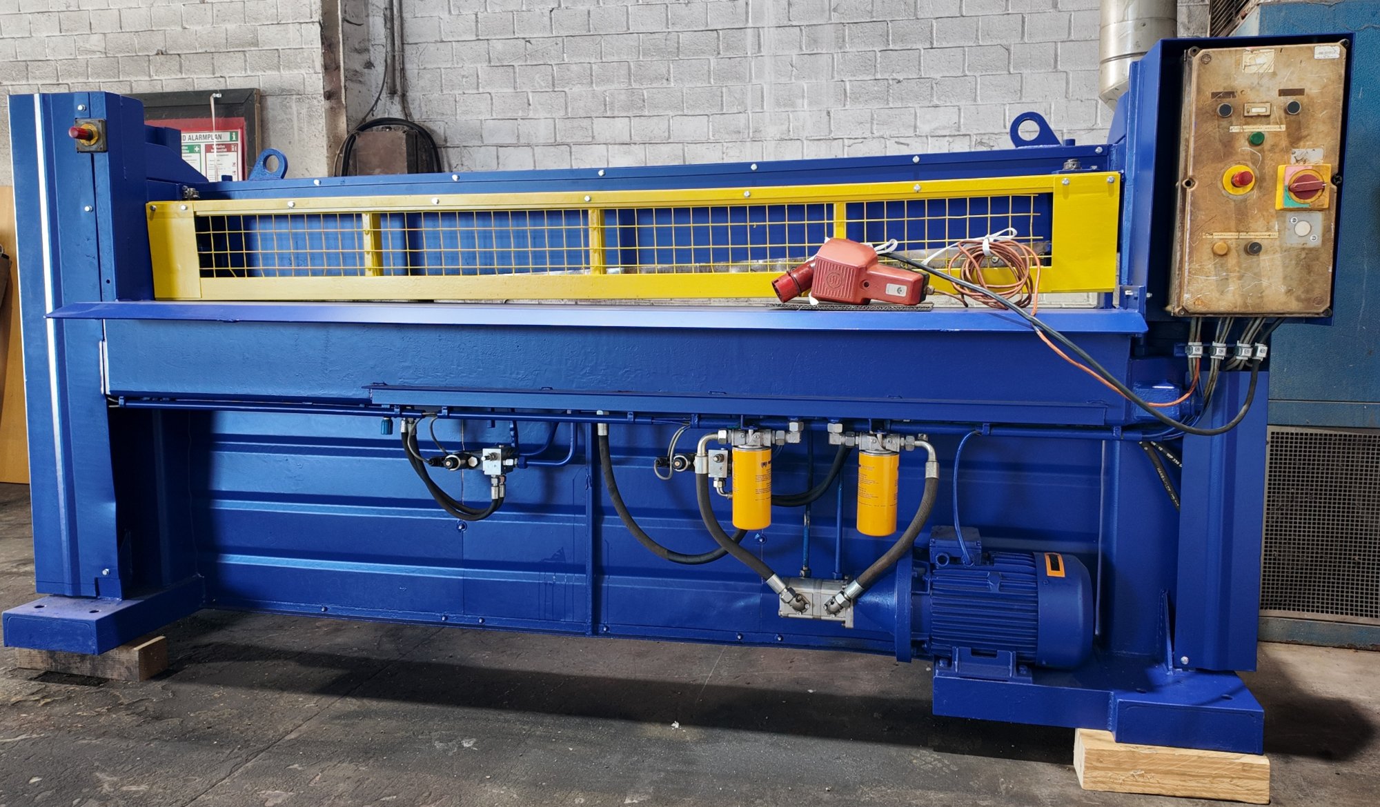 Hambi Gigant 2500 – Seitenansicht rechts